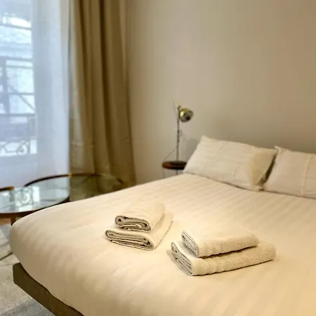 Daire Saint-germain Prestige - Luxury Parisian Hideaway *